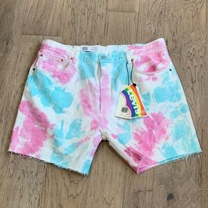 NWT Levi's 501 '93 Cutoff Shorts! Tie Dye Gay Pride LGBTQ Size 38x7